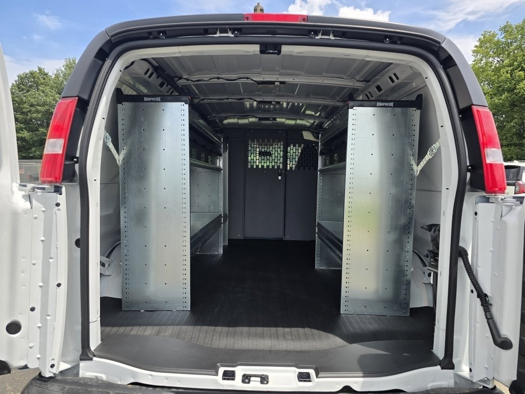 2025 Chevrolet Express Cargo Van photo 3