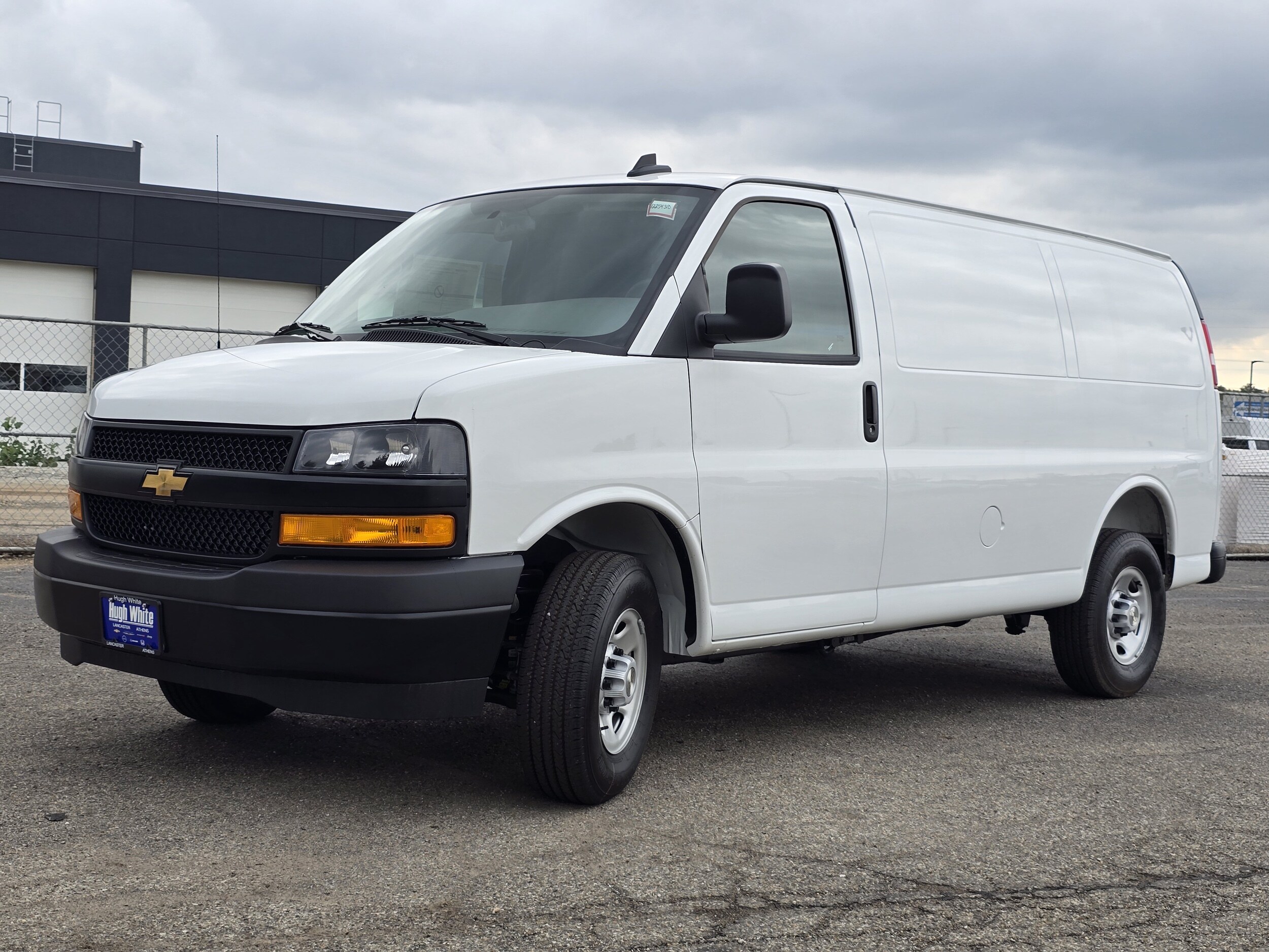 2025 Chevrolet Express Cargo Work Van - Photo 7