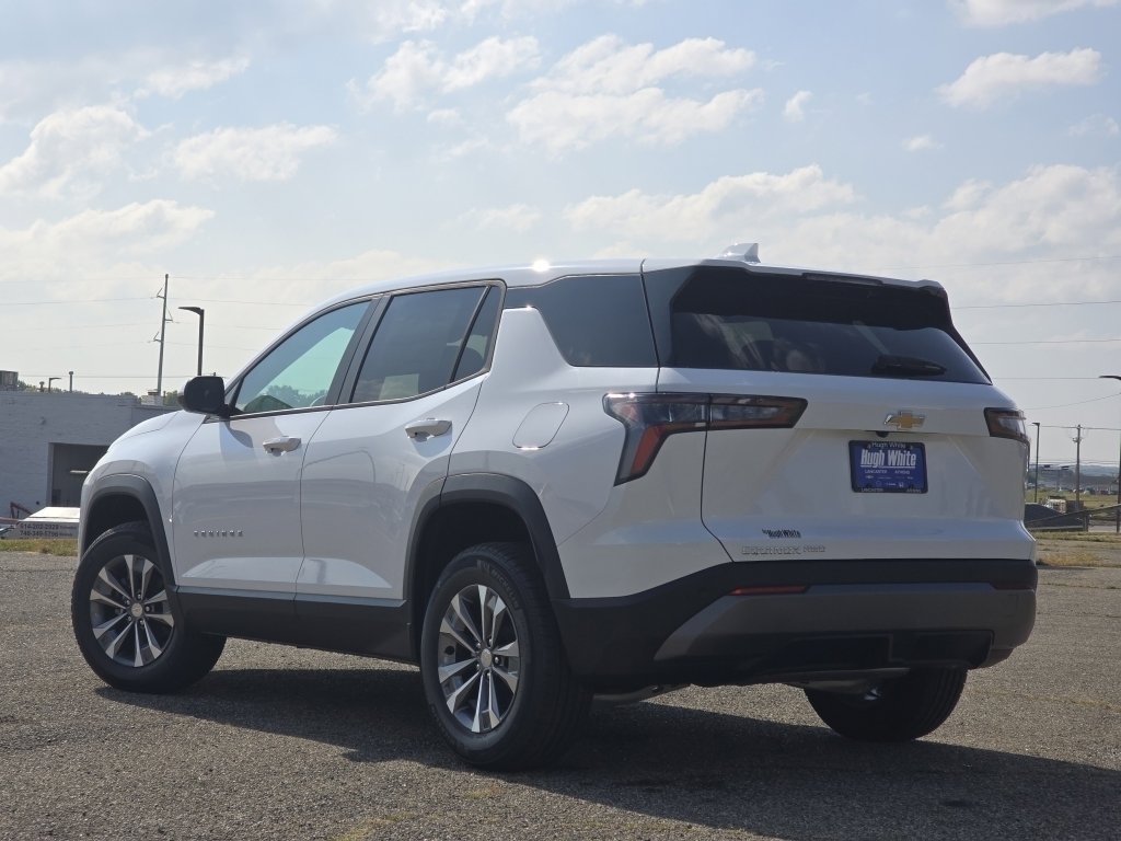 2026 Chevrolet Equinox LT photo 2