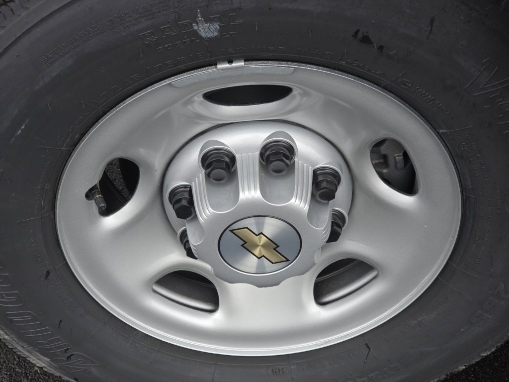 2025 Chevrolet Express Cargo Work Van - Photo 18