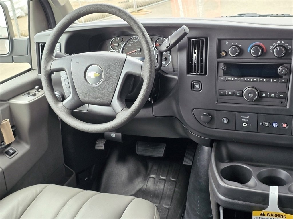 2025 Chevrolet Express Cargo Work Van - Photo 13
