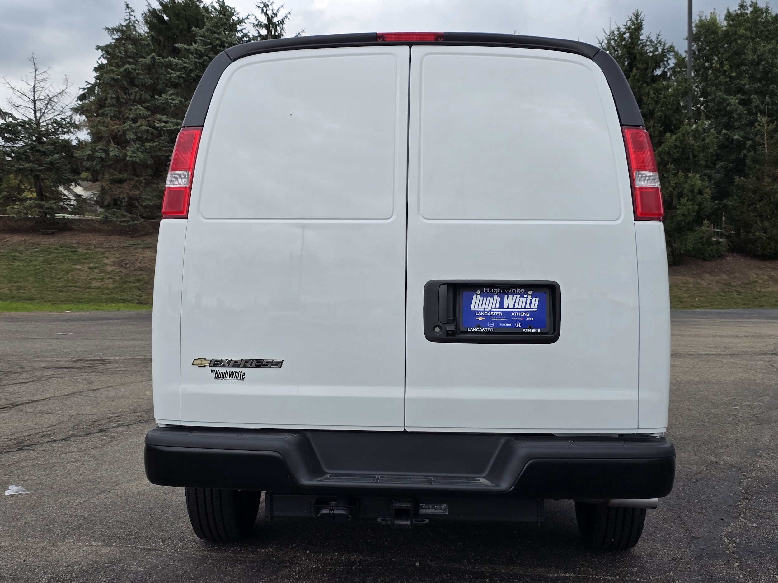2025 Chevrolet Express Cargo Work Van - Photo 10
