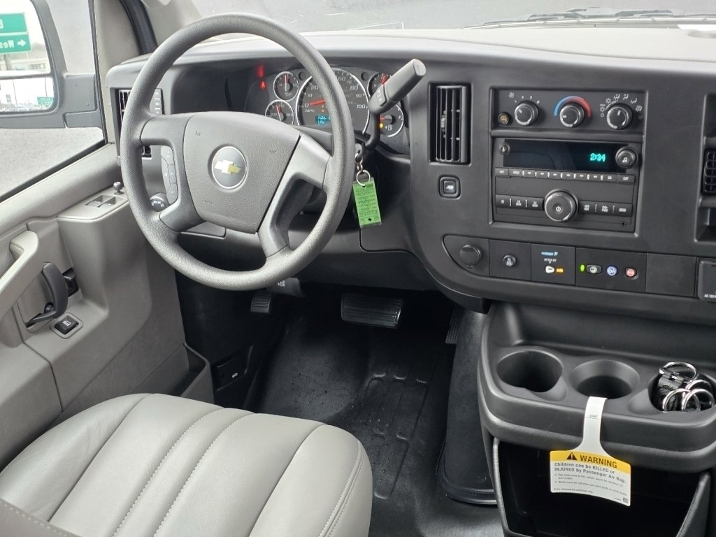 2025 Chevrolet Express Cargo Work Van - Photo 13