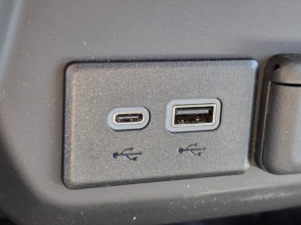 2025 Chevrolet Silverado 3500HD Work Truck photo 3