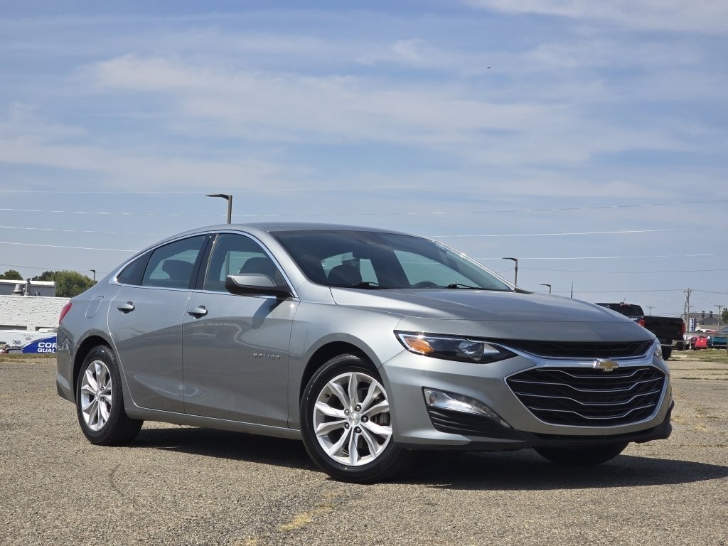 2024 Chevrolet Malibu 1LT photo 2
