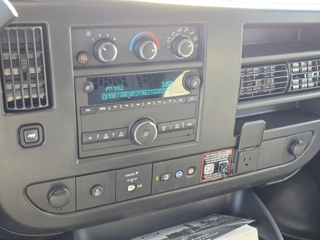 2026 Chevrolet Express Cargo Work Van - Photo 15