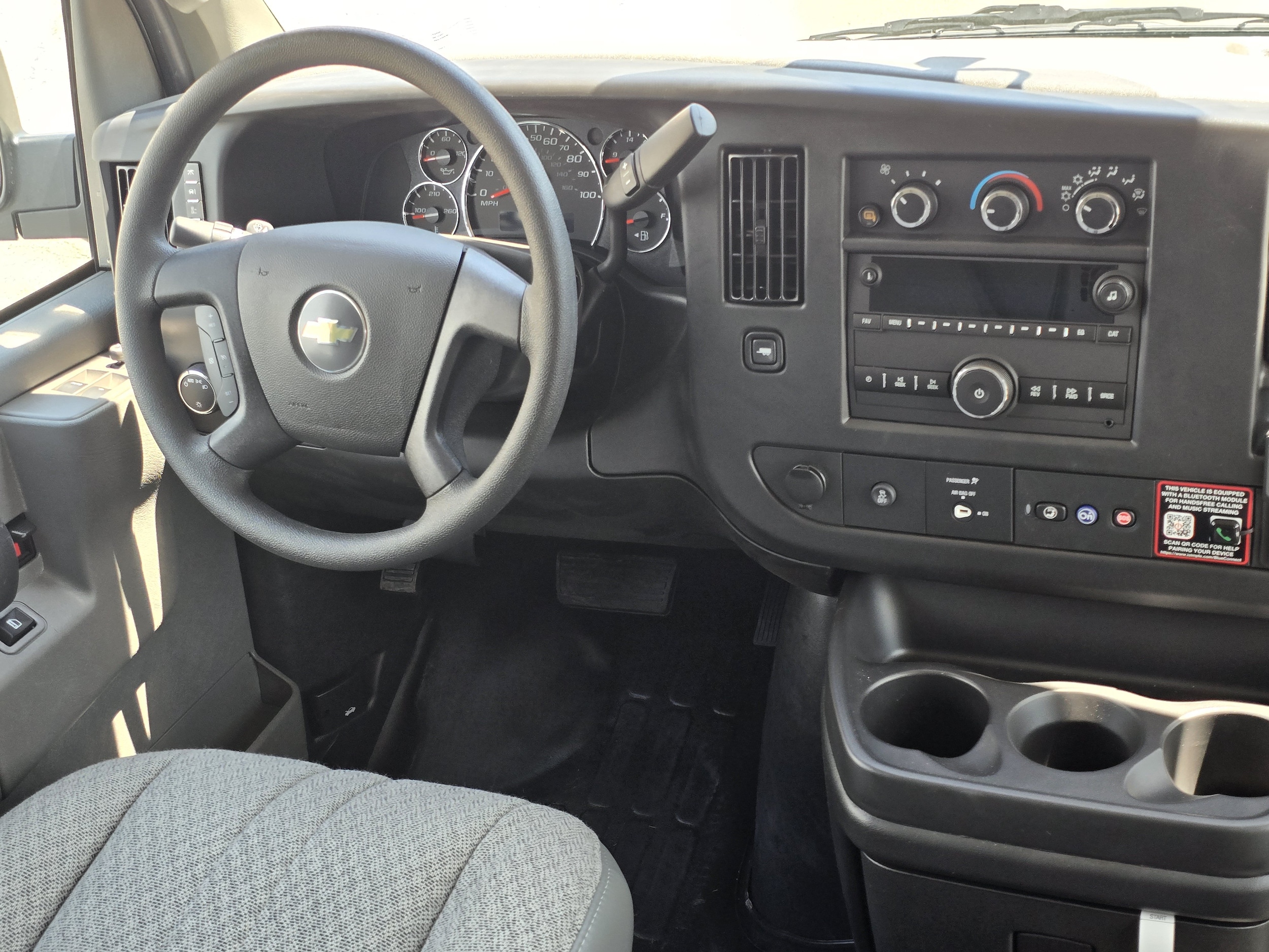 2025 Chevrolet Express Cargo Work Van - Photo 12