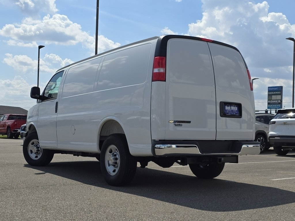 2026 Chevrolet Express Cargo Work Van - Photo 9