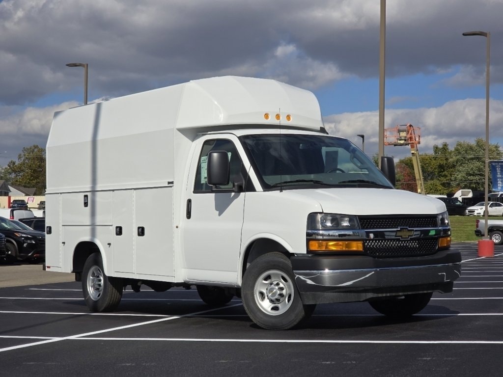 New 2025 Chevrolet Express Commercial Cutaway 1WT Cutaway Van