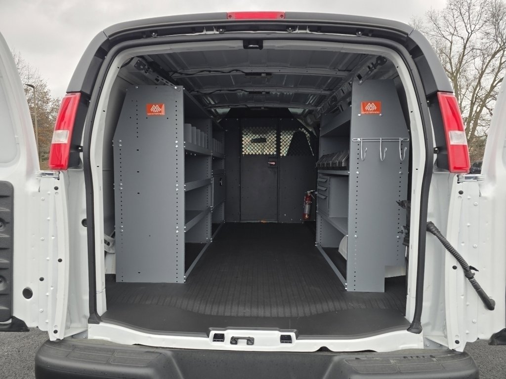 2025 Chevrolet Express Cargo Work Van - Photo 8