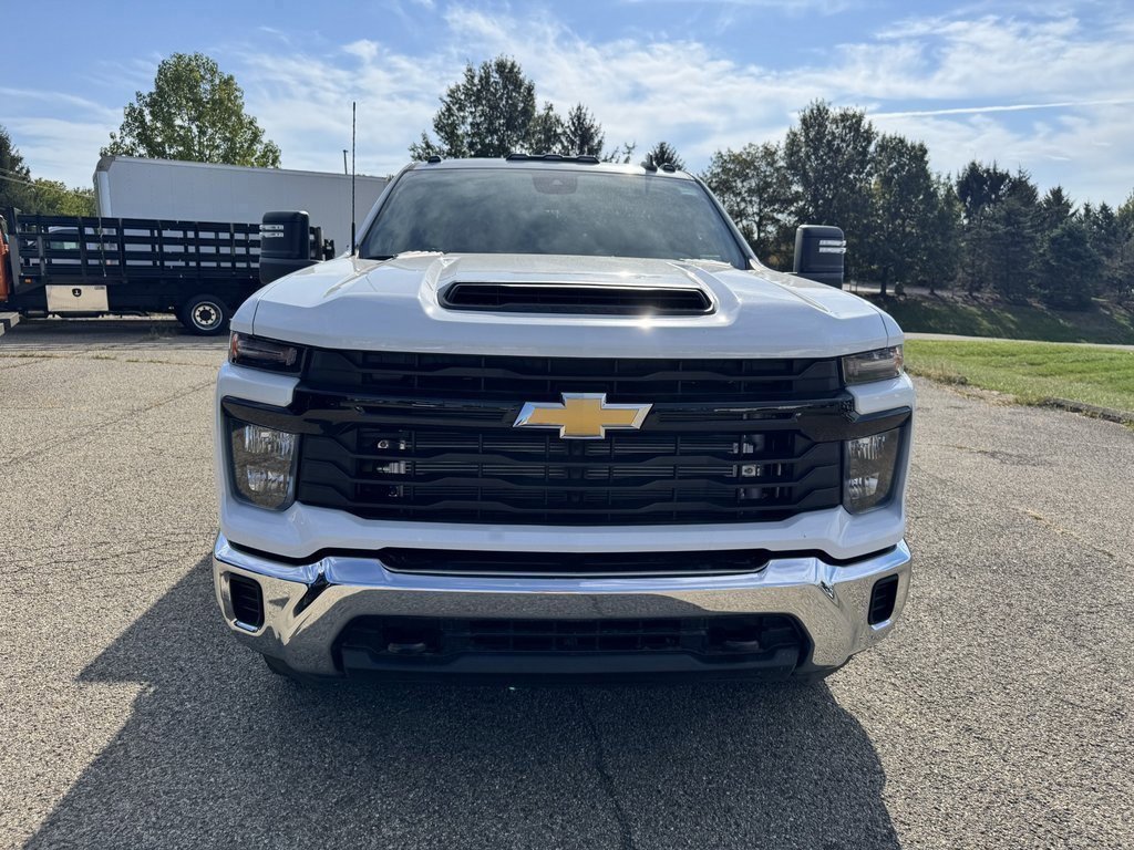 2025 Chevrolet Silverado 3500HD Work Truck photo 2