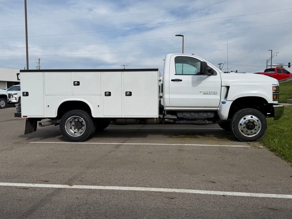 Used 2024 Chevrolet Silverado MD Work Truck Regular Cab Chassis-Cab