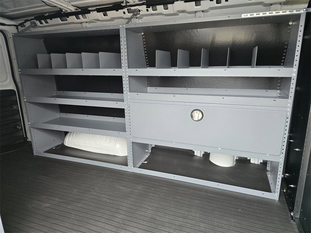 2025 Chevrolet Express Cargo Work Van - Photo 10