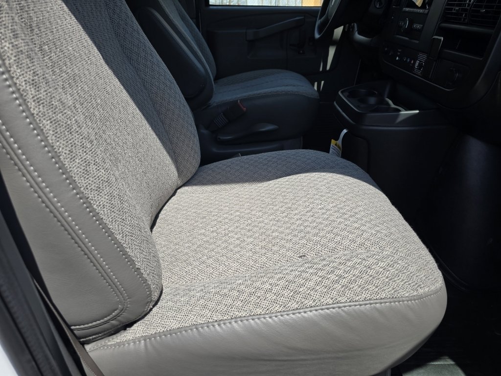 2025 Chevrolet Express Cargo Work Van - Photo 13