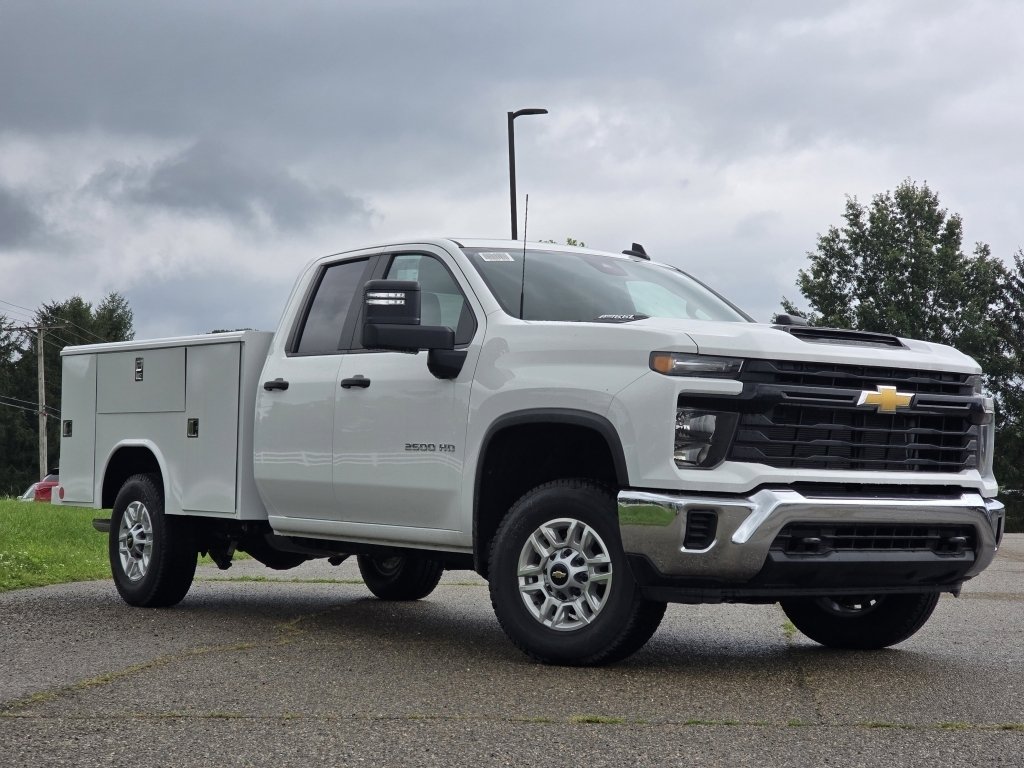 2025 Chevrolet Silverado 2500HD Work Truck photo 2