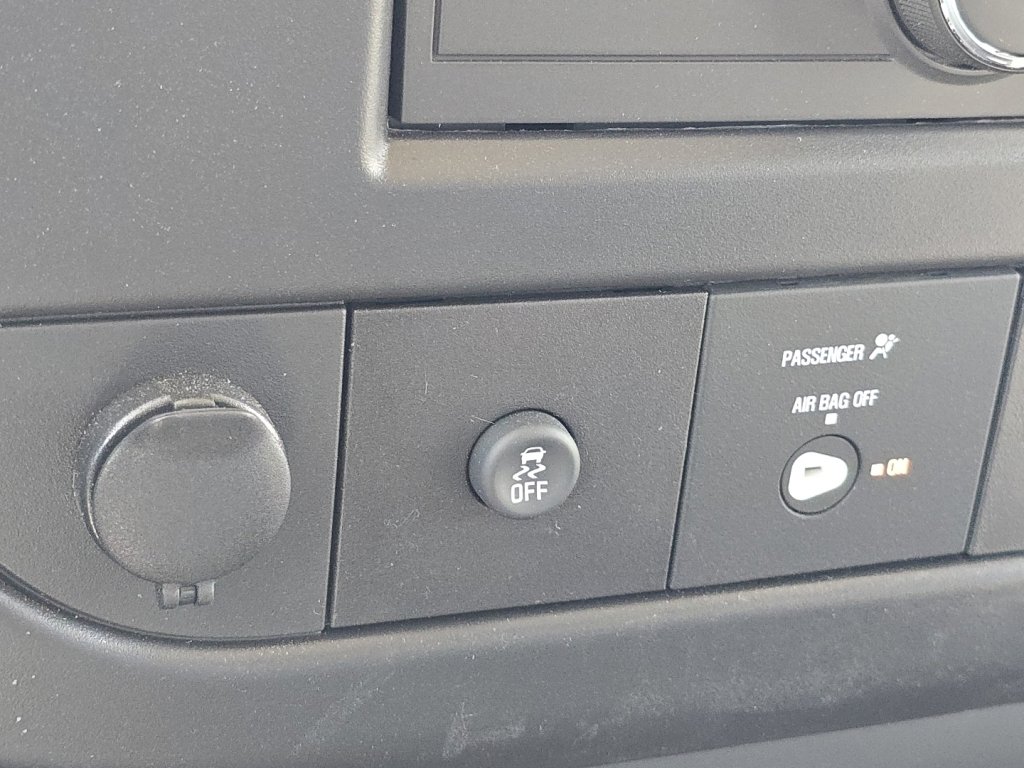 2026 Chevrolet Express Cargo Work Van - Photo 24