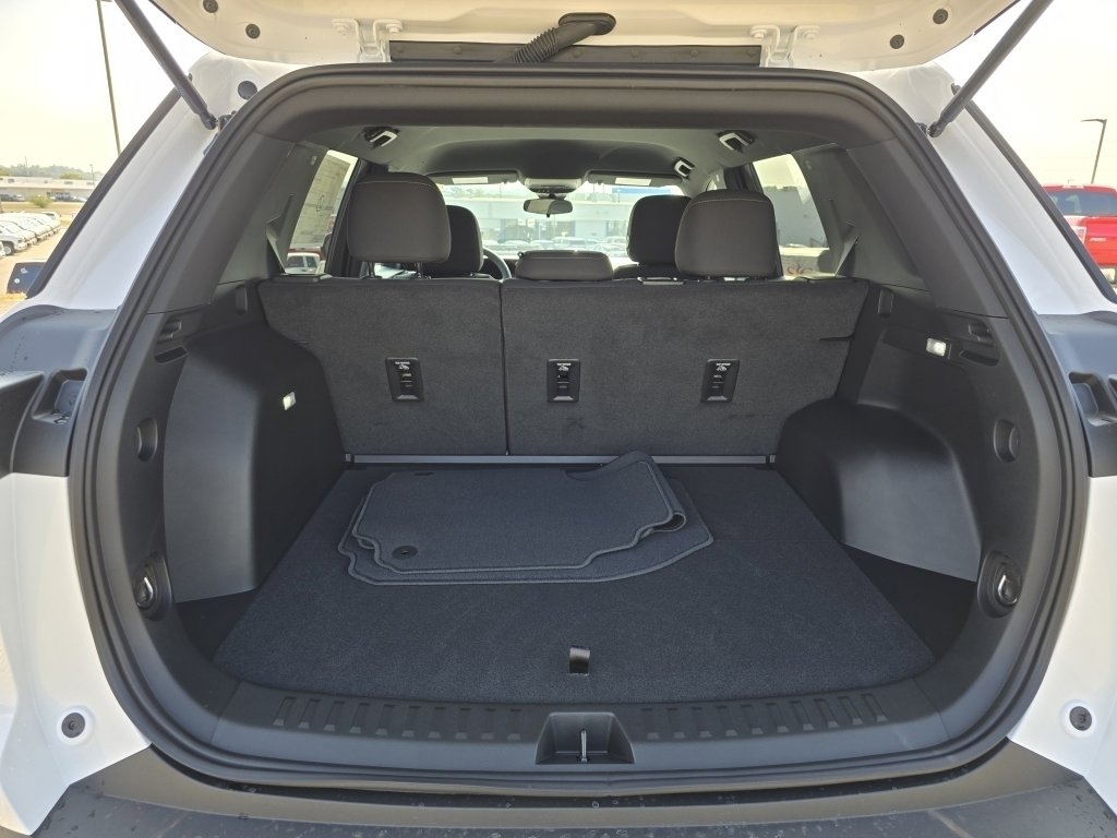 2026 Chevrolet Equinox LT photo 4