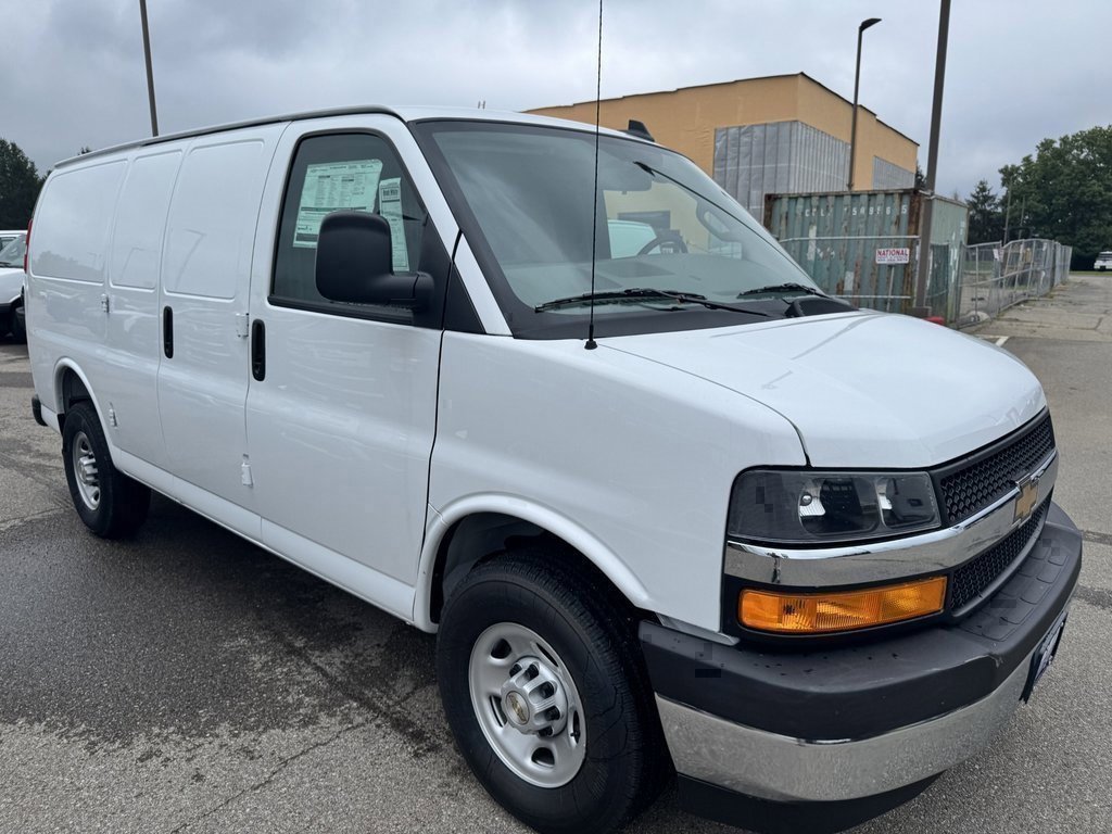 2025 Chevrolet Express Cargo Van photo 3