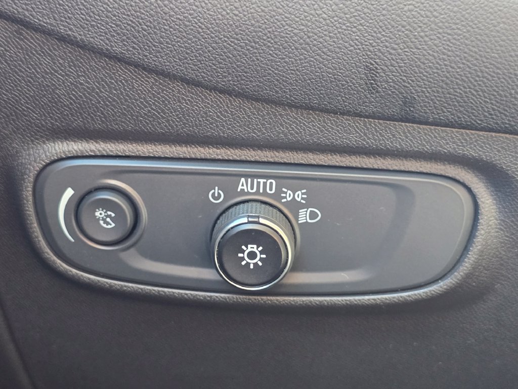 2024 Chevrolet Equinox LT - Photo 34
