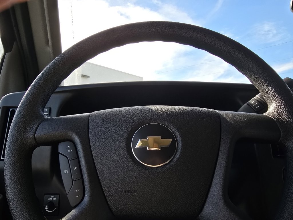 2025 Chevrolet Express Cargo Work Van - Photo 15