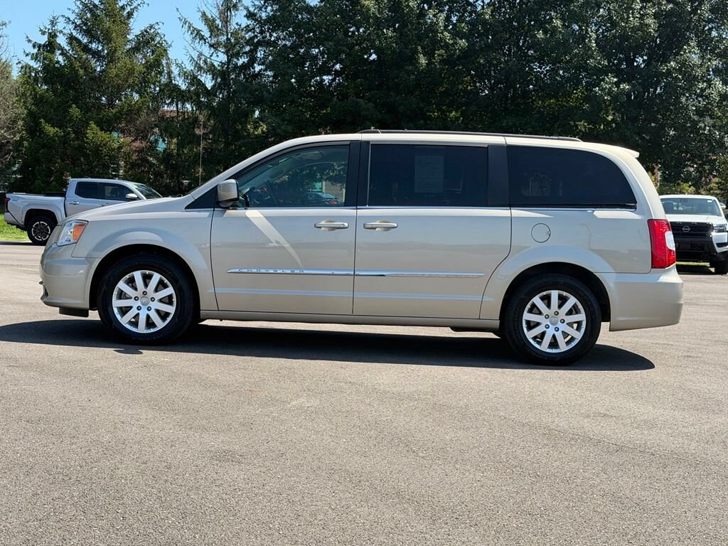 Used 2016 Chrysler Town & Country Touring Mini-van, Passenger
