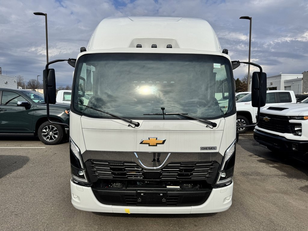 2025 Chevrolet Silverado 4500HD photo 2