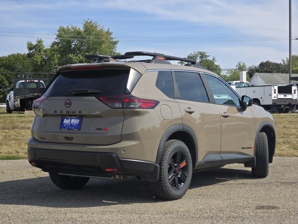 2025 Nissan Rogue SV photo 2