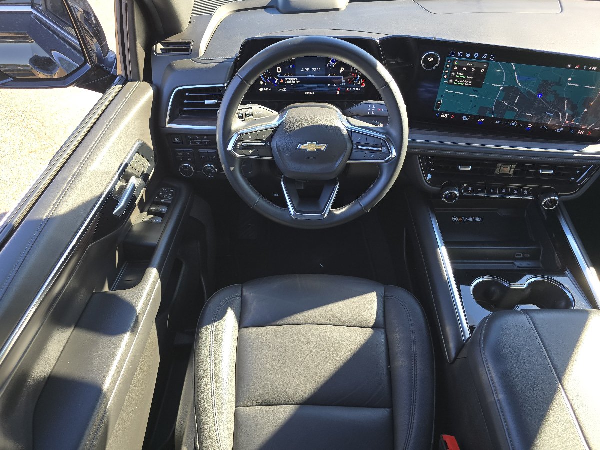 2025 Chevrolet Suburban LT - Photo 29