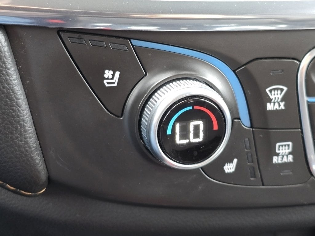 Used 2018 Chevrolet Traverse Premier Sport Utility