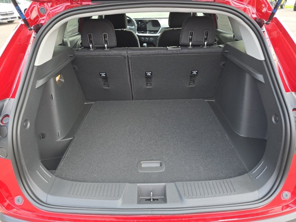 2026 Chevrolet Trax LS - Photo 12