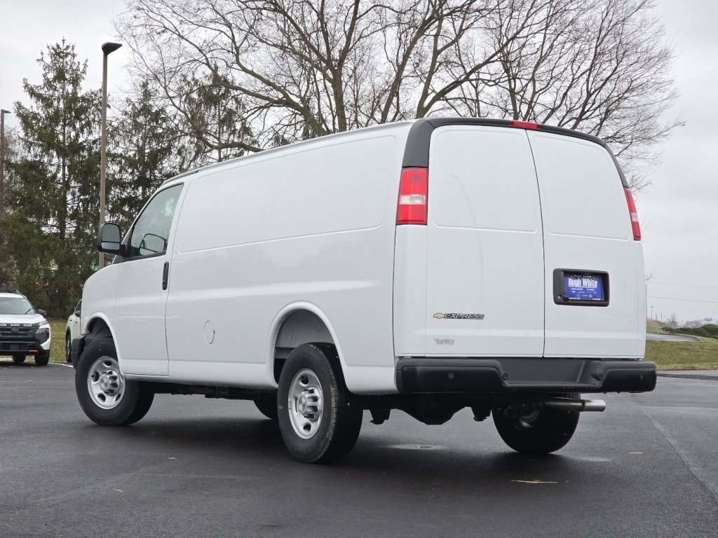 2025 Chevrolet Express Cargo Work Van - Photo 6