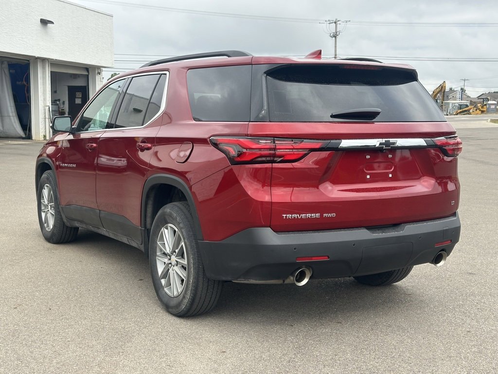 2023 Chevrolet Traverse Cloth 1LT photo 2