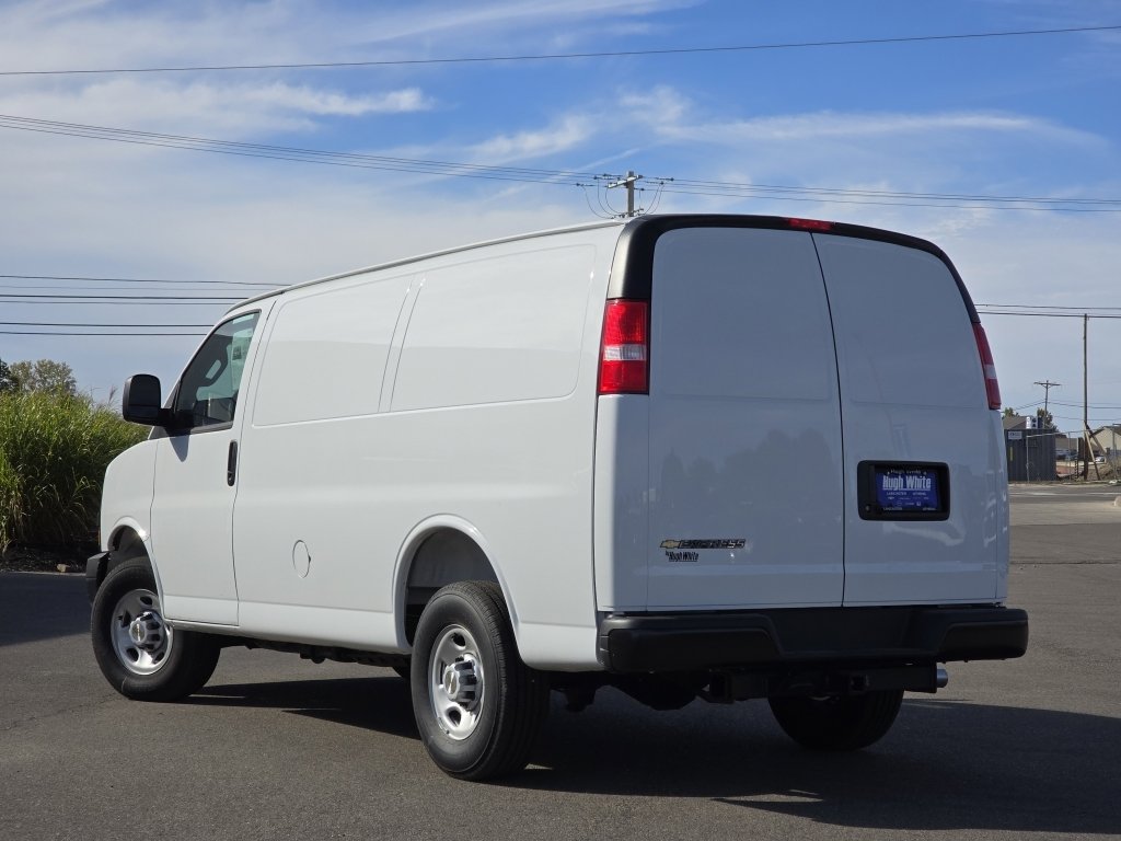 2025 Chevrolet Express Cargo Work Van - Photo 6