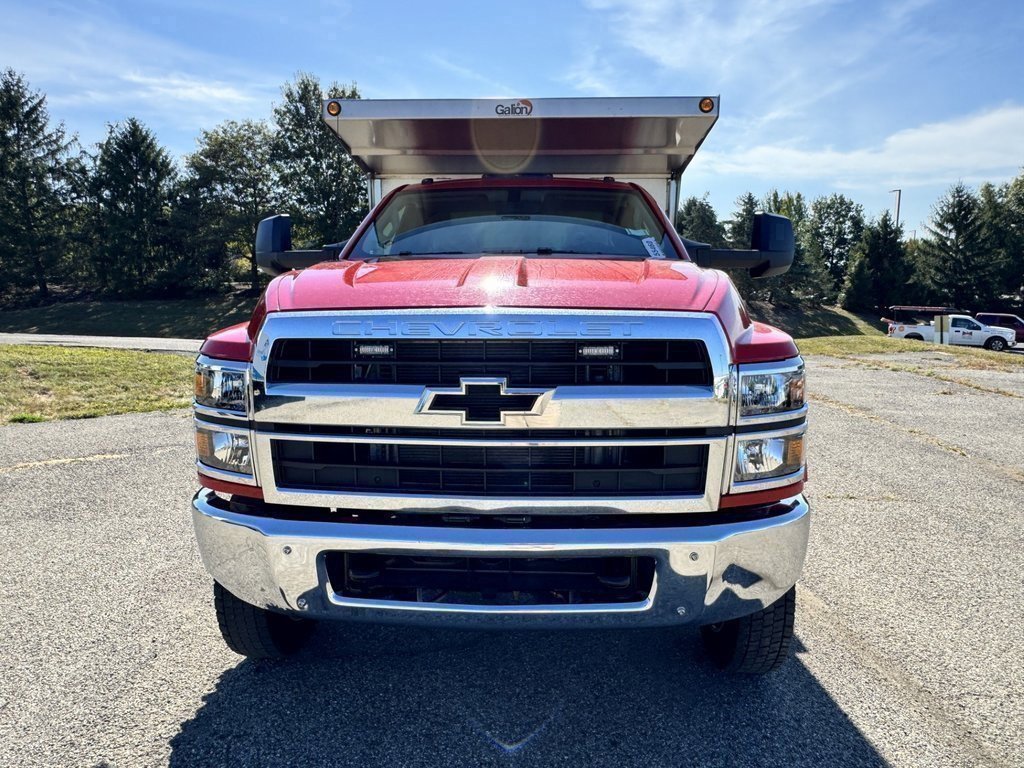 2024 Chevrolet Silverado Work Truck photo 2
