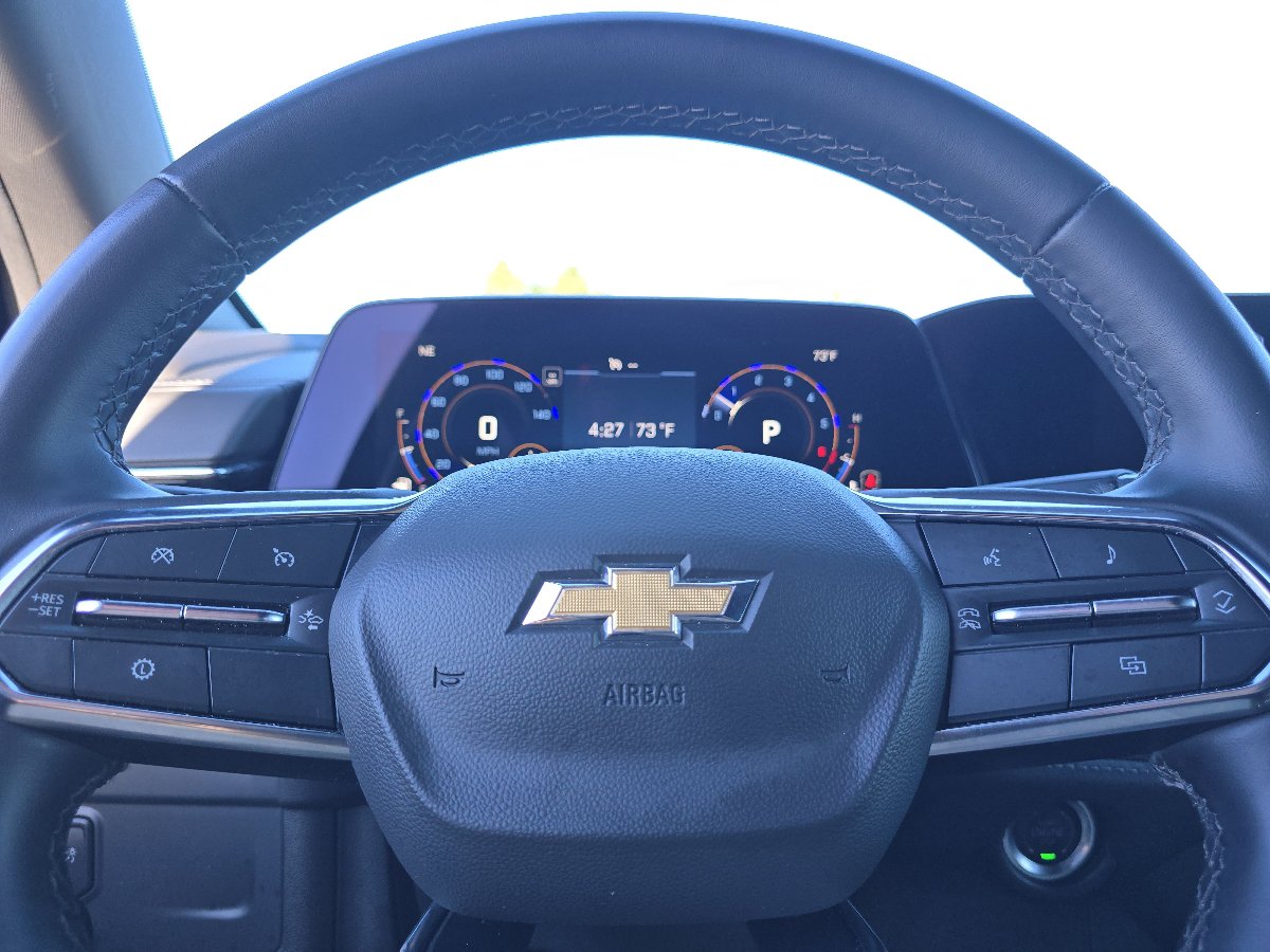 2025 Chevrolet Suburban LT - Photo 31