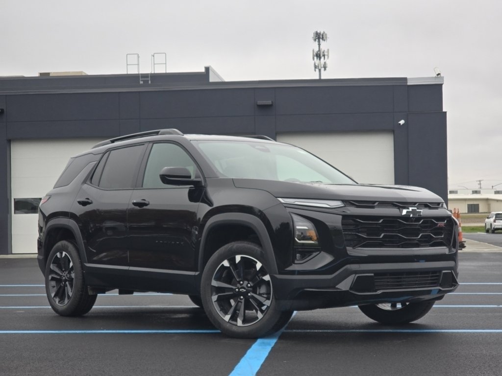 2026 Chevrolet Equinox RS photo 2