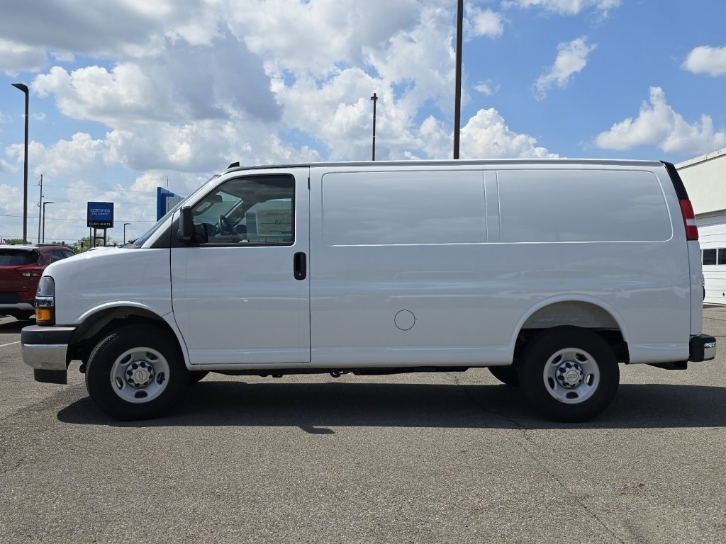 2026 Chevrolet Express Cargo Work Van - Photo 8