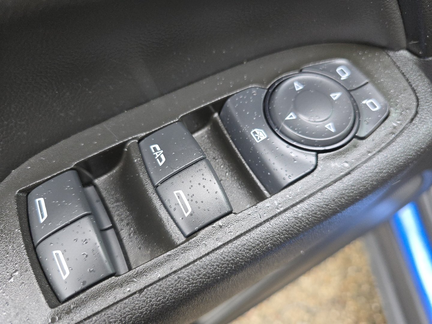 2024 Chevrolet Equinox LT - Photo 27