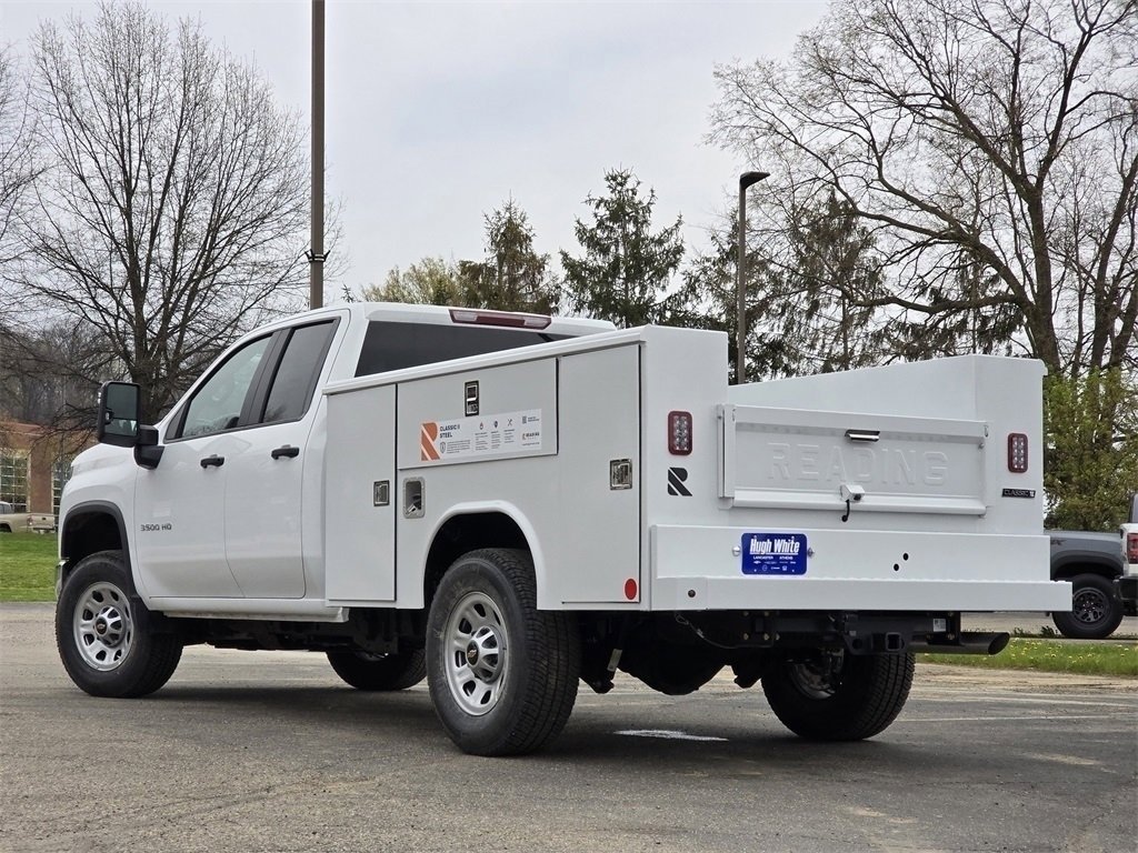 2025 Chevrolet Silverado 3500HD Work Truck photo 2