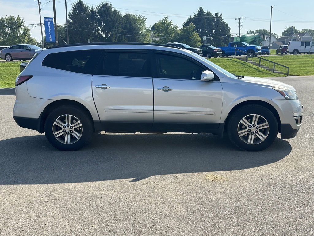 2015 Chevrolet Traverse 2LT photo 3