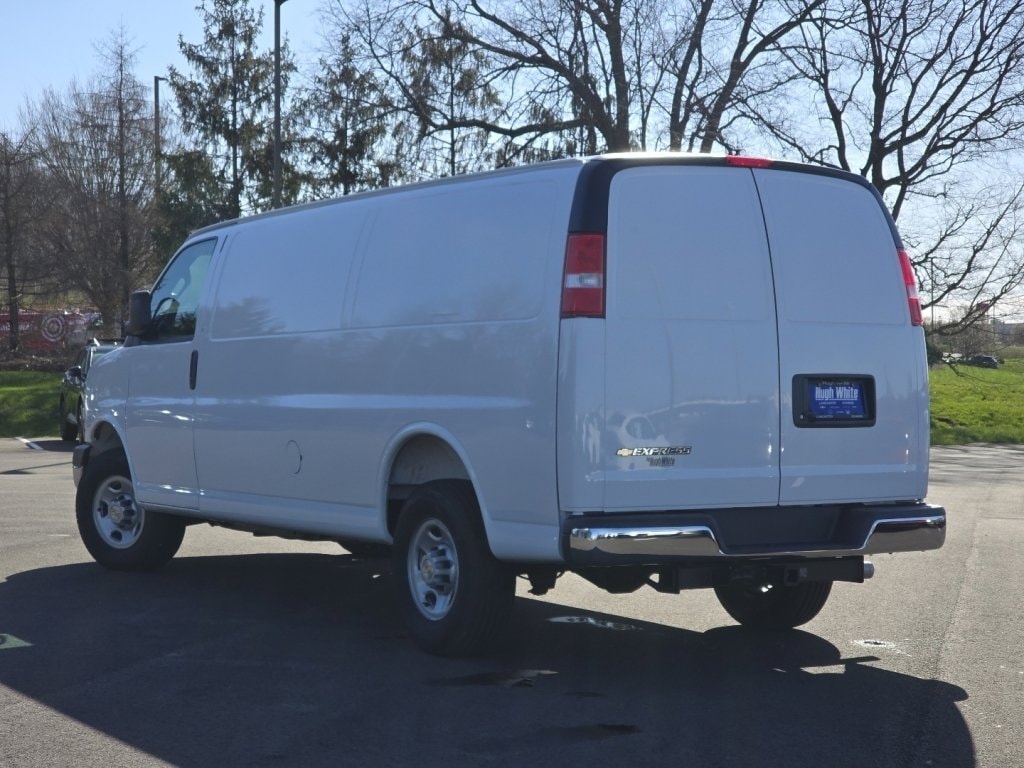 2026 Chevrolet Express Cargo Work Van - Photo 7