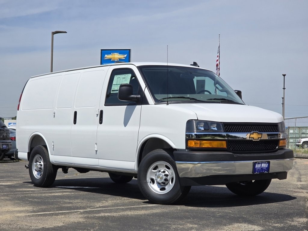 2025 Chevrolet Express Cargo Van photo 2