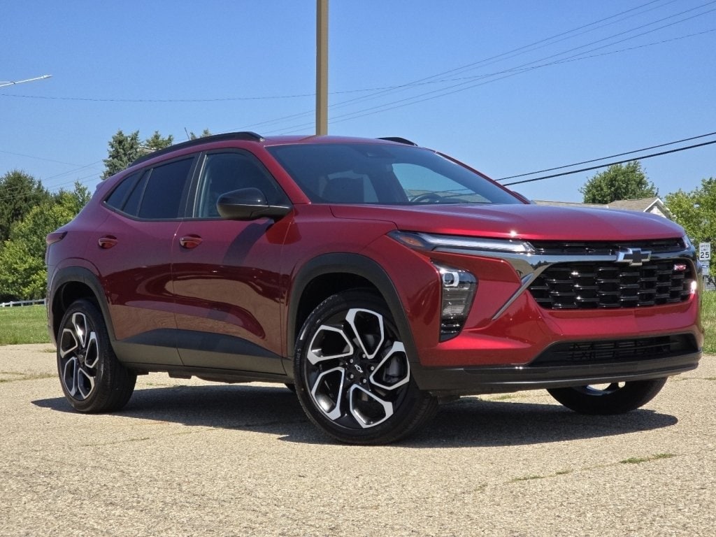 2025 Chevrolet Trax RS - Photo 2