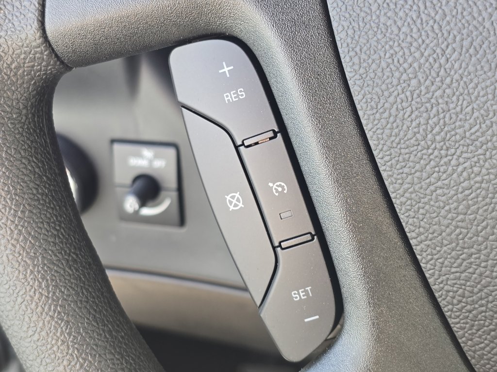 2025 Chevrolet Express Cargo Work Van - Photo 17