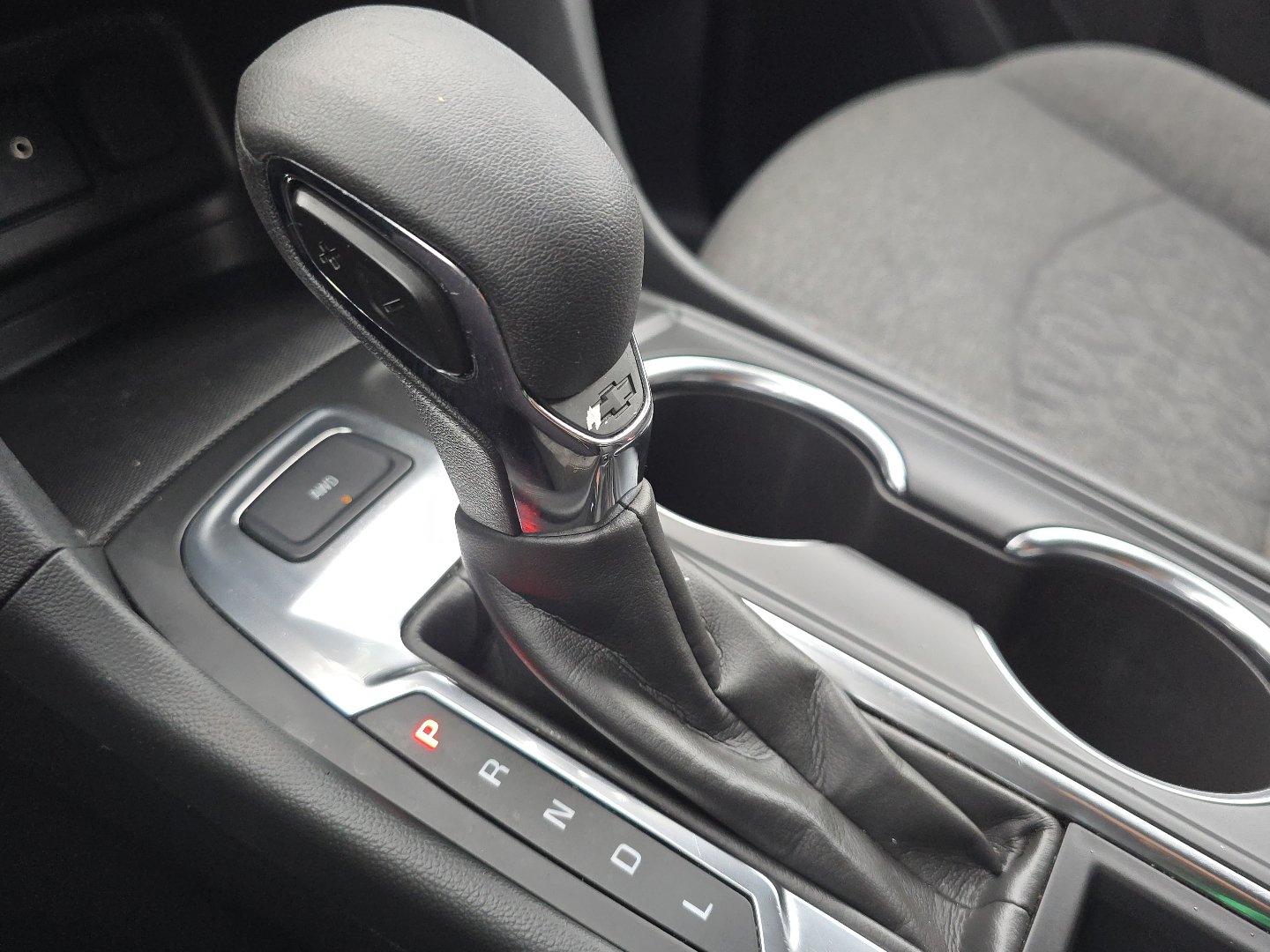 2024 Chevrolet Equinox LT - Photo 31