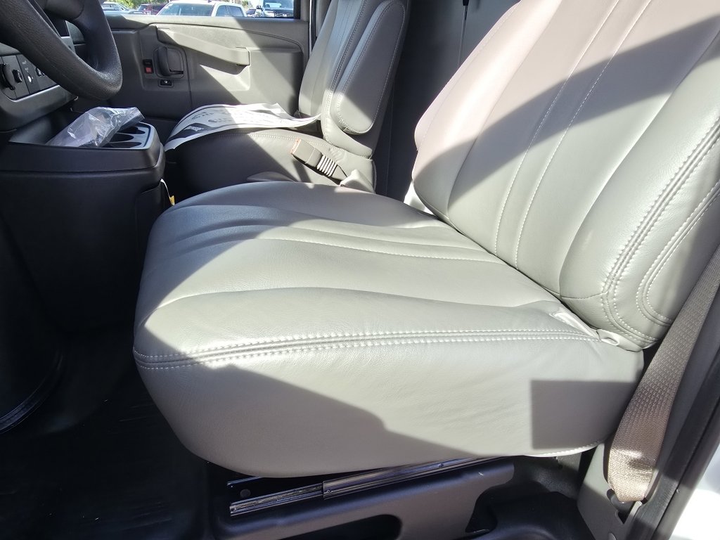 2025 Chevrolet Express Cargo Work Van - Photo 14