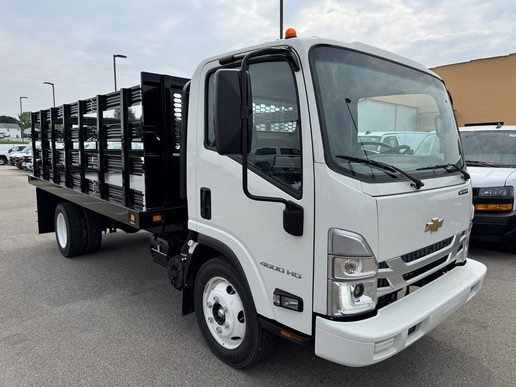 2025 Chevrolet Silverado 4500HD photo 3
