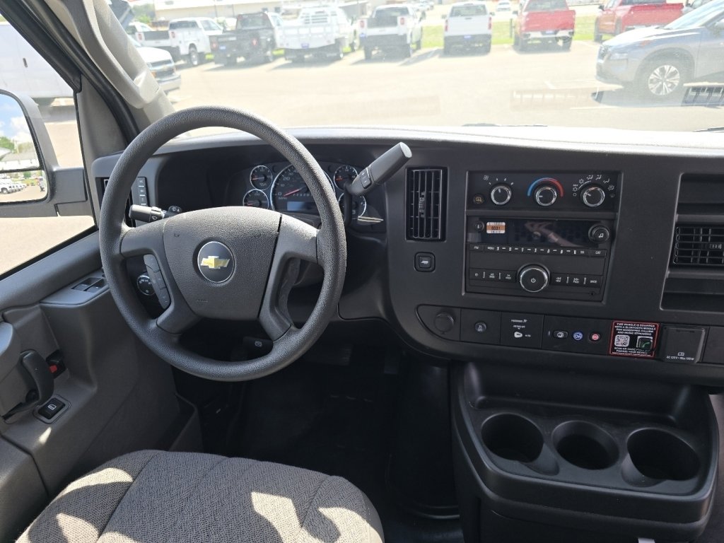 2026 Chevrolet Express Cargo Work Van - Photo 18