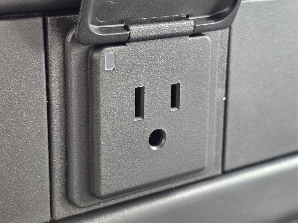 2025 Chevrolet Express Cargo Van photo 3