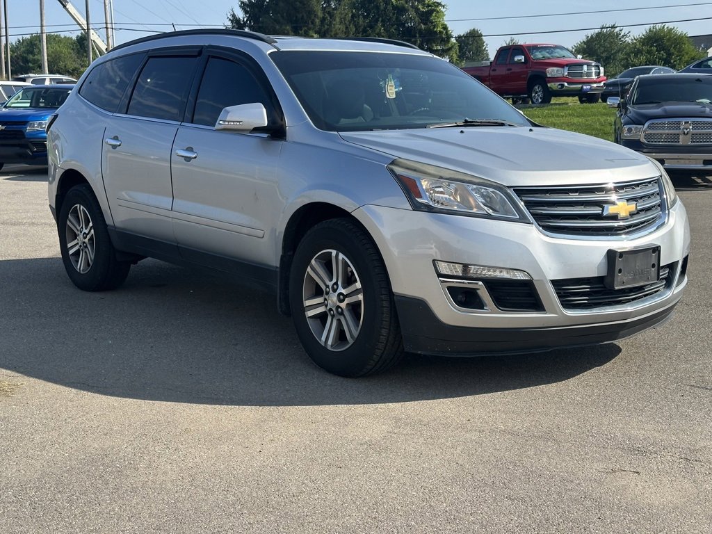 2015 Chevrolet Traverse 2LT photo 2